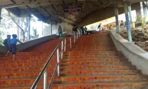 TTD : తిరుమలకు కాలినడకన వెళ్లే భక్తులకు టికెట్లు