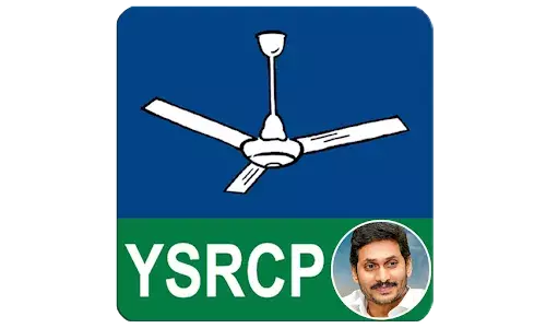 ప్రభుత్వ కార్యాలయాల్లోనే వైసీపీ కార్యకలాపాలు ప్రభుత్వ కార్యాలయాల్లోనే వైసీపీ కార్యకలాపాలు