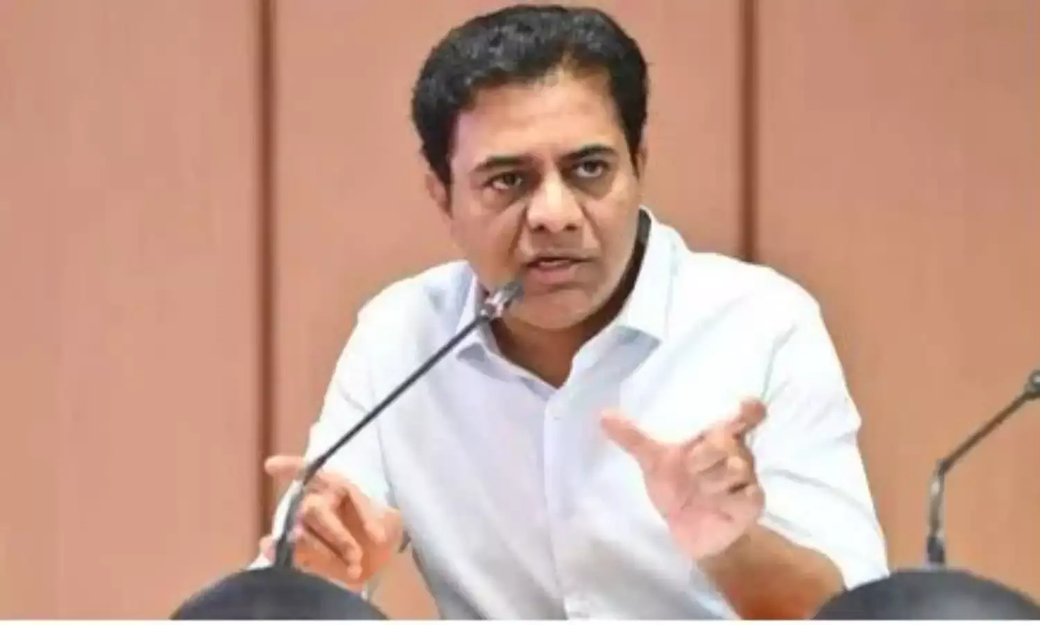 TS : ఆత్మీయ సమ్మేళనాలను సీఎం కేసీఆర్ సమీక్షిస్తున్నారు : కేటీఆర్ TS : ఆత్మీయ సమ్మేళనాలను సీఎం కేసీఆర్ సమీక్షిస్తున్నారు : కేటీఆర్
