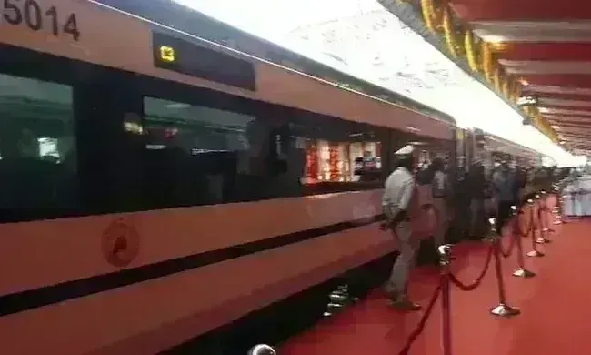 ఏప్రిల్ 9 నుంచి సికింద్రాబాద్ To తిరుపతి వందేభారత్ సేవలు ఏప్రిల్ 9 నుంచి సికింద్రాబాద్ To తిరుపతి వందేభారత్ సేవలు