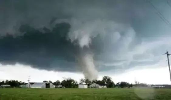USA Tornadoes:  అమెరికాలో టోర్నడోల బీభత్సం
