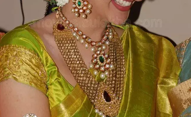 Gold and Silver Rates Today : నిలకడగా బంగారం, వెండి ధరలు.. Gold and Silver Rates Today : నిలకడగా బంగారం, వెండి ధరలు..