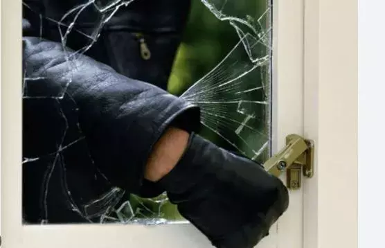 Breaking News: హైదరాబాద్‌ ఎస్సార్‌ నగర్‌లో భారీ చోరీ