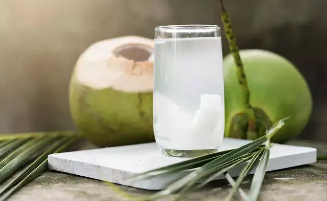 coconut water: వేసవిలో కొబ్బరి నీళ్లు.. 5 ప్రయోజనాలు coconut water: వేసవిలో కొబ్బరి నీళ్లు.. 5 ప్రయోజనాలు