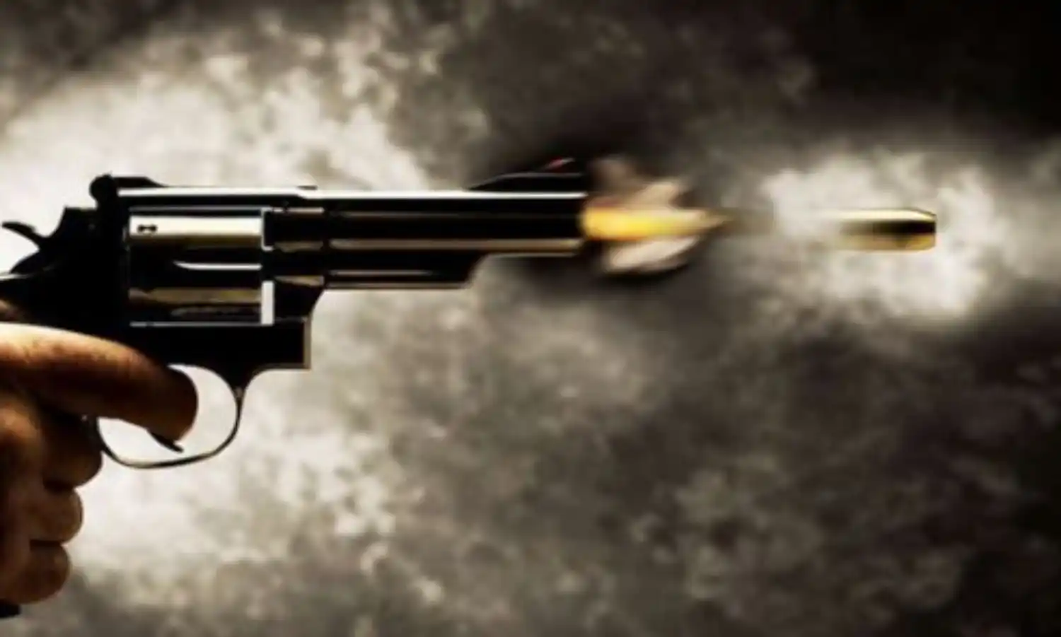 Crime : హైదరాబాద్లో అర్ధరాత్రి కాల్పులు Crime : హైదరాబాద్లో అర్ధరాత్రి కాల్పులు