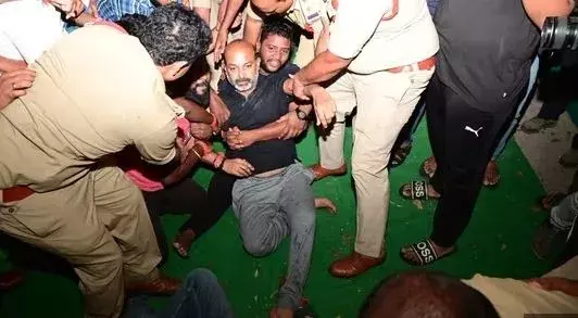 Hindi Paper Leak : అర్థరాత్రి బండి సంజయ్ అరెస్ట్