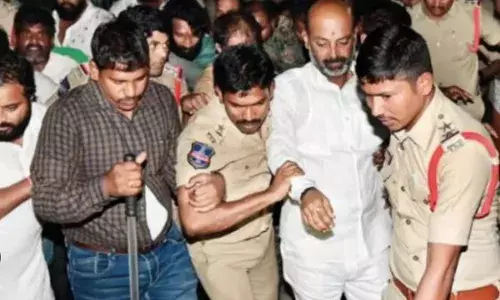 TS : హన్మకొండ కోర్టుకు బండి సంజయ్