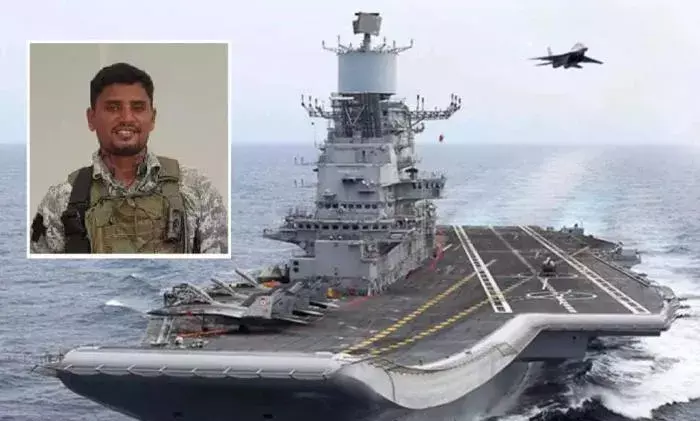 West Bengal: పనిచేయని పారాచ్యూట్, నేవీ కమాండర్ మృతి