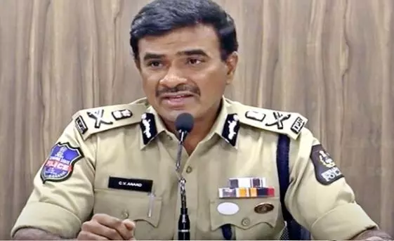 Hyderabad : ప్రశాంతంగా హనుమాన్ శోభాయాత్ర : సీపీ ఆనంద్ Hyderabad : ప్రశాంతంగా హనుమాన్ శోభాయాత్ర : సీపీ ఆనంద్