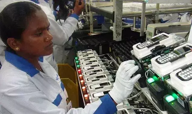 Make In India : 85వేల కోట్ల విలువైన మెబైల్స్ ను ఎగుమతి చేసిన భారత్ Make In India : 85వేల కోట్ల విలువైన మెబైల్స్ ను ఎగుమతి చేసిన భారత్