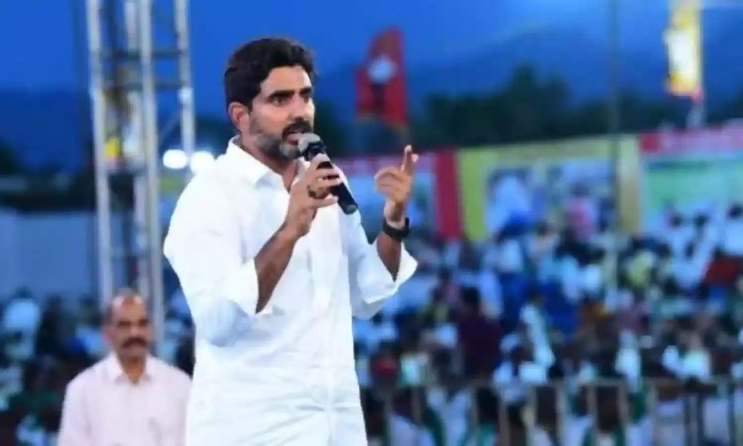 Yuvagalam : జై లోకేష్‌ నినాదాలతో దద్దరిల్లిన తాడిపత్రి