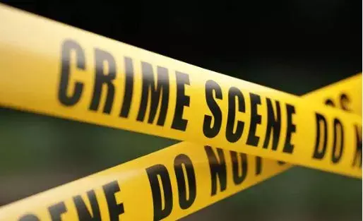 Crime : అత్తాపూర్ లో ఓ మహిళపై పెట్రోల్ దాడి Crime : అత్తాపూర్ లో ఓ మహిళపై పెట్రోల్ దాడి