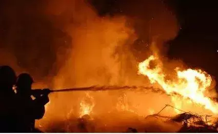 Hyderabad : స్క్రాప్ గోడౌన్లో అగ్ని ప్రమాదం Hyderabad : స్క్రాప్ గోడౌన్లో అగ్ని ప్రమాదం