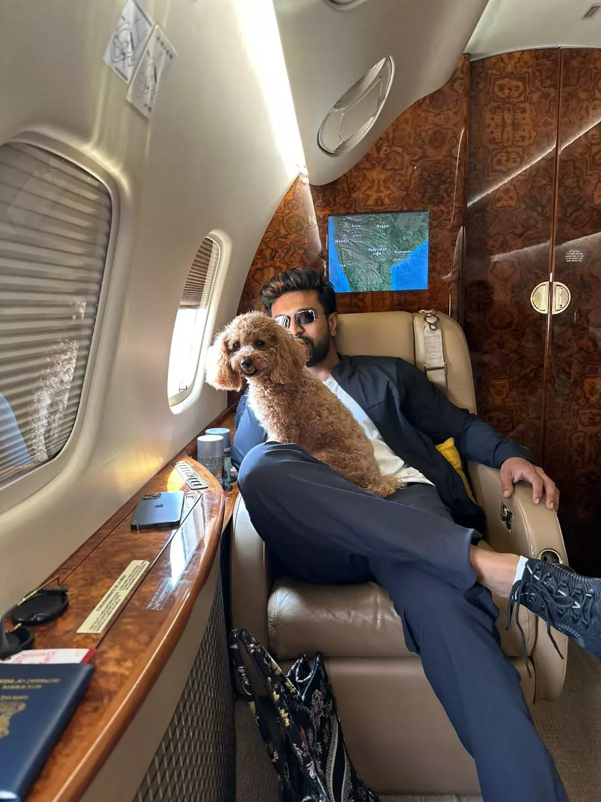 Tollywood : రామ్ చరణ్ పెంపుడు శునకం స్టైలే వేరు