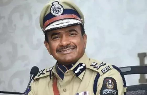 TS : సైబర్ క్రైమ్ పట్ల అవగాహన రావాలి : సీవీ ఆనంద్ TS : సైబర్ క్రైమ్ పట్ల అవగాహన రావాలి : సీవీ ఆనంద్