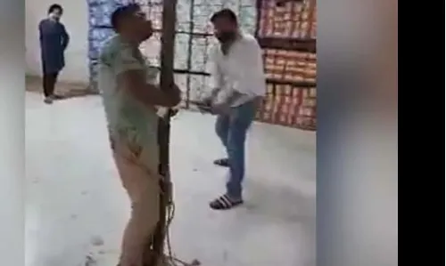 Crime : మేనేజర్ ను కొట్టి చంపిన యజమానులు Crime : మేనేజర్ ను కొట్టి చంపిన యజమానులు
