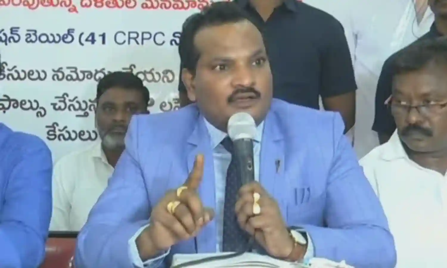వైసీపీ సర్కార్ దళితులకు తీవ్ర అన్యాయం చేస్తుంది : జడ శ్రావణ్ కుమార్ వైసీపీ సర్కార్ దళితులకు తీవ్ర అన్యాయం చేస్తుంది : జడ శ్రావణ్ కుమార్