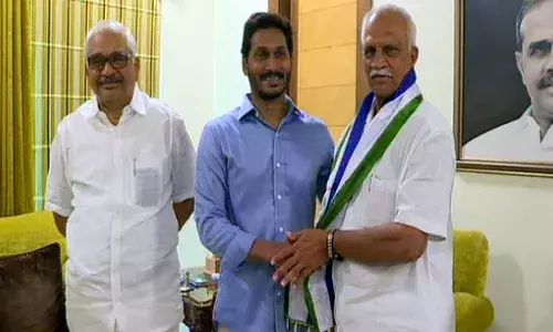 నాకు వైసీపీలో సభ్యత్వం లేదు : దాసరి బాలవర్ధనరావు