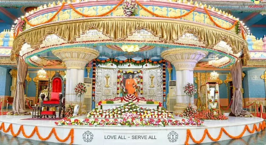 AP : సత్యసాయి నామస్మరణలో ప్రశాంతి నిలయం AP : సత్యసాయి నామస్మరణలో ప్రశాంతి నిలయం