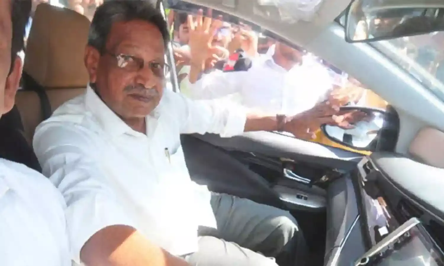 CBI : హైదరాబాద్కు భాస్కర్ రెడ్డి CBI : హైదరాబాద్కు భాస్కర్ రెడ్డి