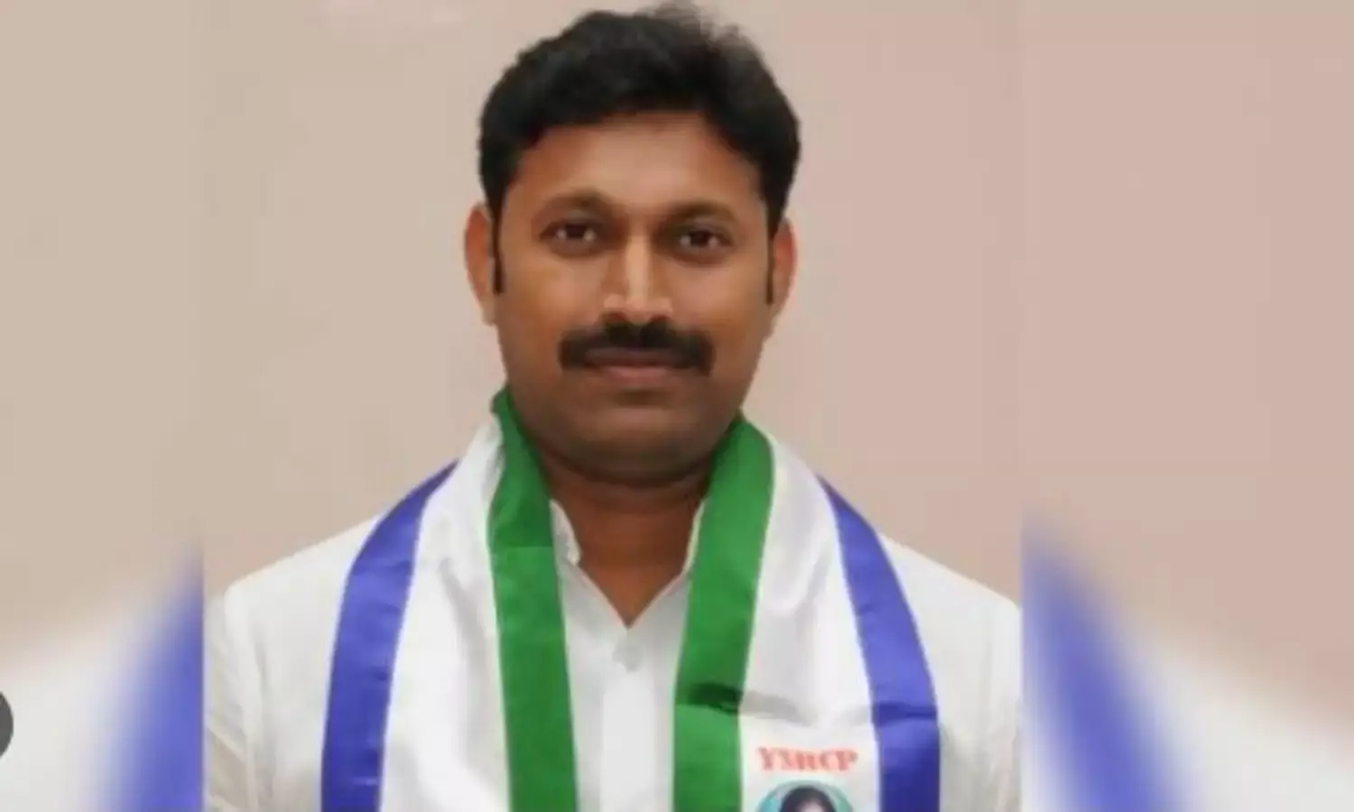 అజ్ఞాతం వీడిన ఎంపీ అవినాష్ రెడ్డి అజ్ఞాతం వీడిన ఎంపీ అవినాష్ రెడ్డి