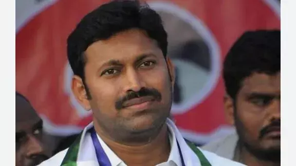 భాస్కర్రెడ్డి అరెస్ట్పై.. ఎంపీ అవినాష్రెడ్డి రియాక్ట్ భాస్కర్రెడ్డి అరెస్ట్పై.. ఎంపీ అవినాష్రెడ్డి రియాక్ట్
