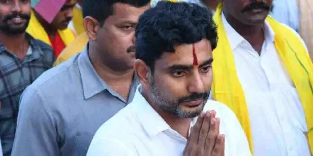 Yuvagalam : VRAల జీతాలు పెంచుతాం : నారా లోకేష్ Yuvagalam : VRAల జీతాలు పెంచుతాం : నారా లోకేష్