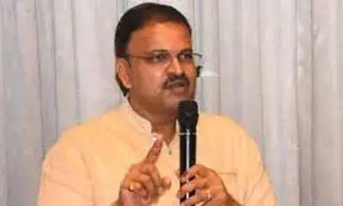 అక్కడి నుంచే ఎన్నికల బరిలో దిగుతా: జేడీ లక్ష్మీనారాయణ అక్కడి నుంచే ఎన్నికల బరిలో దిగుతా: జేడీ లక్ష్మీనారాయణ