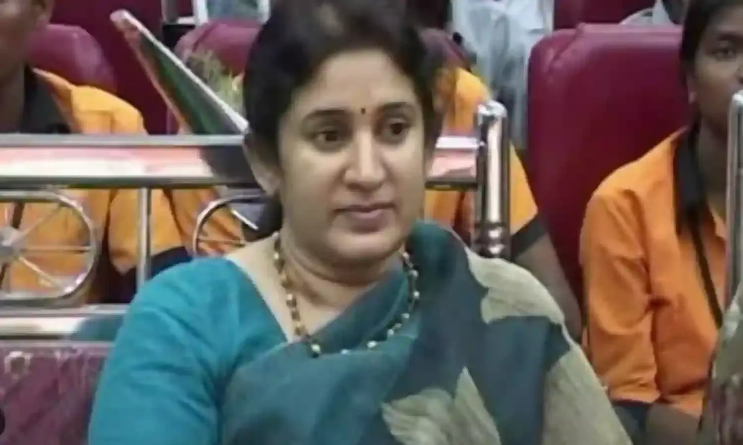 మాజీ ఎమ్మెల్యే నీరజారెడ్డి అంత్యక్రియలు పూర్తి మాజీ ఎమ్మెల్యే నీరజారెడ్డి అంత్యక్రియలు పూర్తి