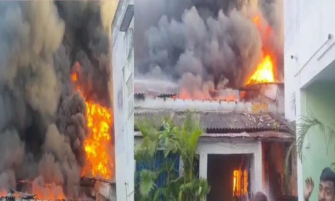 National: పాట్నా ఆయిల్ గోదాంలో అగ్నిప్రమాదం National: పాట్నా ఆయిల్ గోదాంలో అగ్నిప్రమాదం