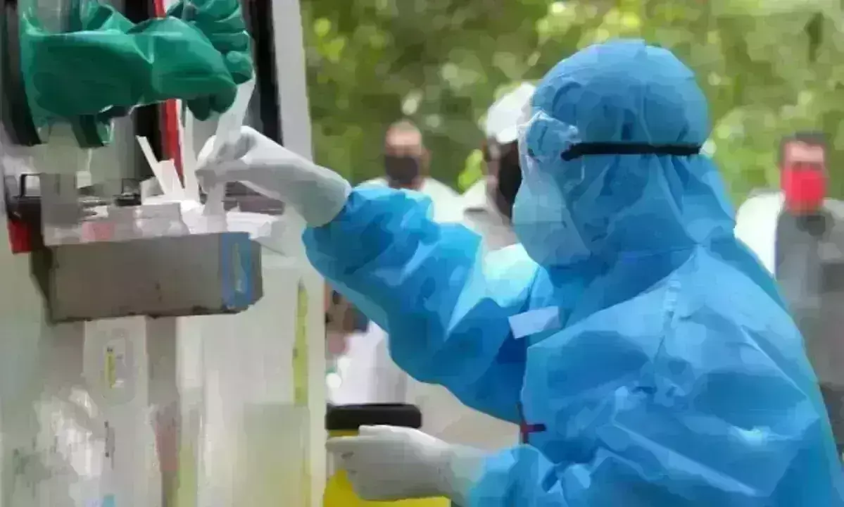 మెల్లగా పడగవిప్పుతోన్న కరోనా... మెల్లగా పడగవిప్పుతోన్న కరోనా...