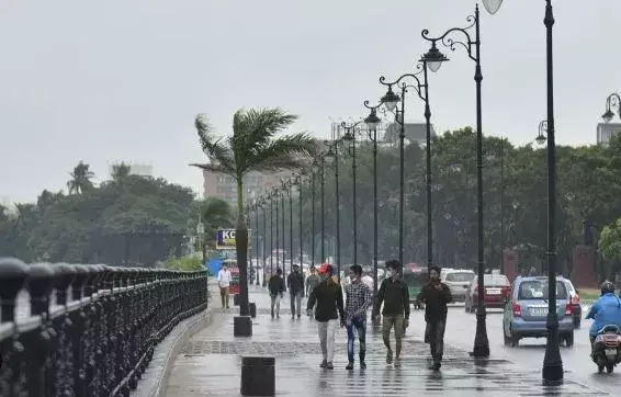 తెలంగాణలో భిన్నమైన వాతావరణం