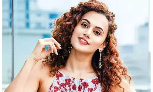 మరోసారి నోరు జారిన తాప్సి.. నెటిజన్స్ ట్రోలింగ్ మరోసారి నోరు జారిన తాప్సి.. నెటిజన్స్ ట్రోలింగ్