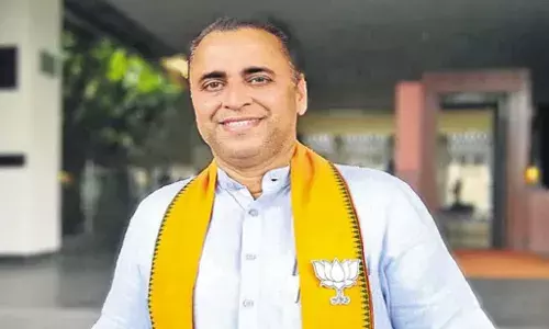 జగన్ వెంకటేశ్వరస్వామితో పెట్టుకుంటున్నాడు : సునీల్ దేవధర్ జగన్ వెంకటేశ్వరస్వామితో పెట్టుకుంటున్నాడు : సునీల్ దేవధర్