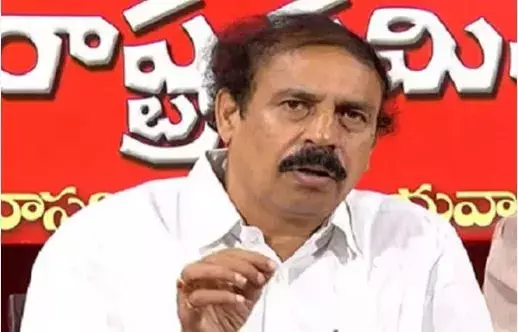 విశాఖ స్టీల్ ప్లాంట్పై కేంద్రానికి చిత్తశుద్ది లేదు : రామకృష్ణ విశాఖ స్టీల్ ప్లాంట్పై కేంద్రానికి చిత్తశుద్ది లేదు : రామకృష్ణ