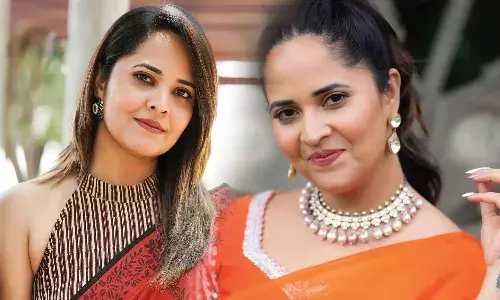ఘాటుగా ట్వీట్ ఇచ్చిన అనసూయ.. దెబ్బకు డిలీట్ చేసిన నెటిజన్ ఘాటుగా ట్వీట్ ఇచ్చిన అనసూయ.. దెబ్బకు డిలీట్ చేసిన నెటిజన్