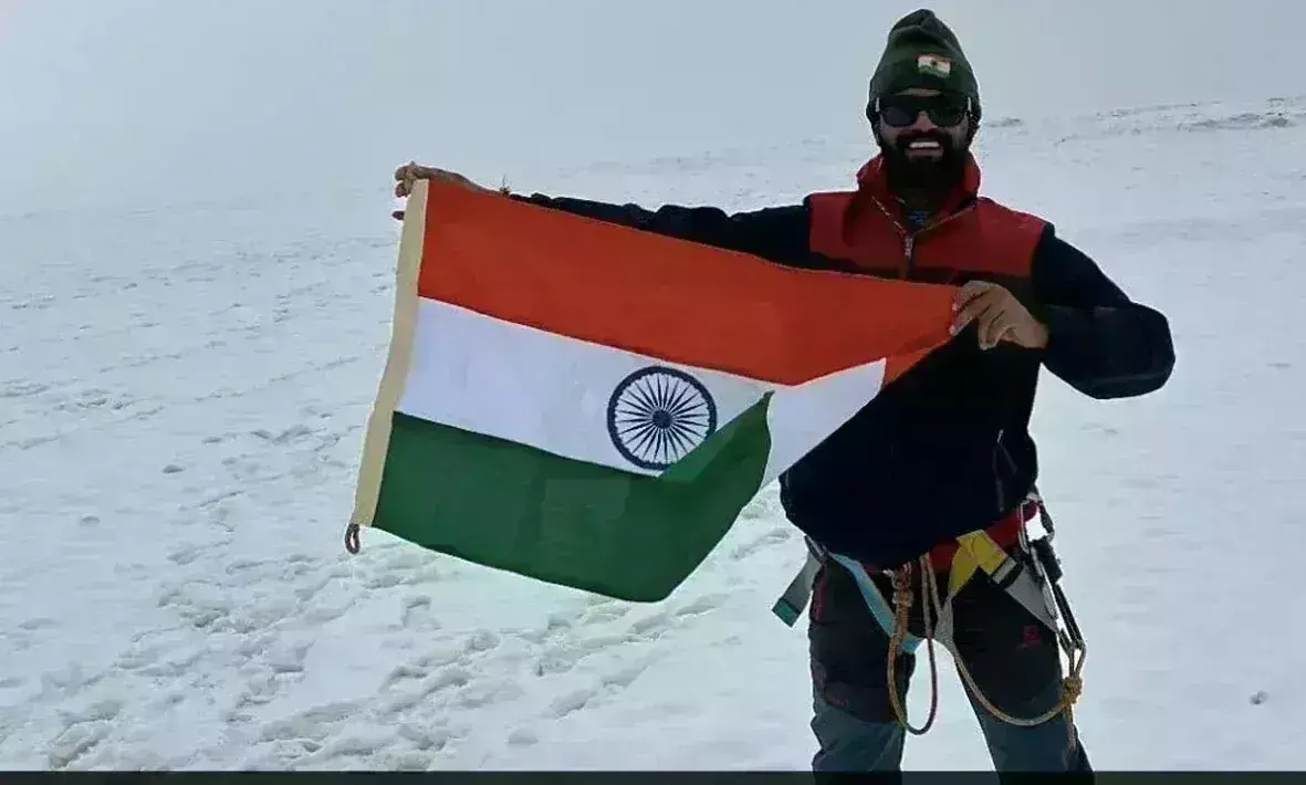 మలుపులు తిరిగిన సాహస యాత్ర మలుపులు తిరిగిన సాహస యాత్ర