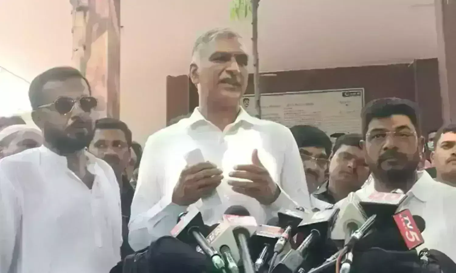 నాంపల్లి ఏరియా ఆస్పత్రిలో డయాలసిస్ కేంద్రం, బ్లడ్ బ్యాంక్ ప్రారంభం నాంపల్లి ఏరియా ఆస్పత్రిలో డయాలసిస్ కేంద్రం, బ్లడ్ బ్యాంక్ ప్రారంభం