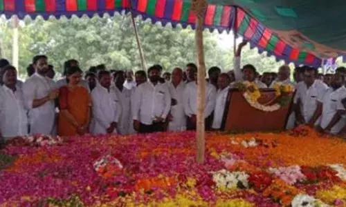TS : పటోళ్ల ఇంద్రారెడ్డికి నేతల నివాళులు