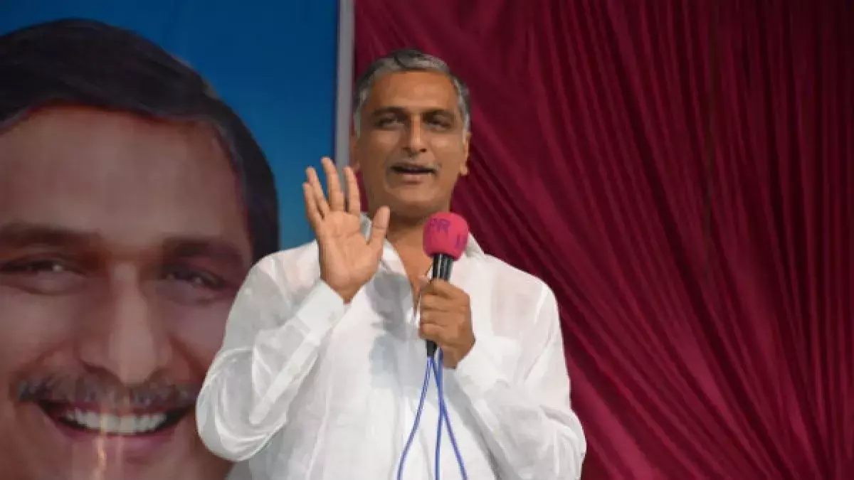 అక్కడ పేరుకు మాత్రమే డబుల్ ఇంజన్ సర్కార్లు: మంత్రి హరీష్ అక్కడ పేరుకు మాత్రమే డబుల్ ఇంజన్ సర్కార్లు: మంత్రి హరీష్