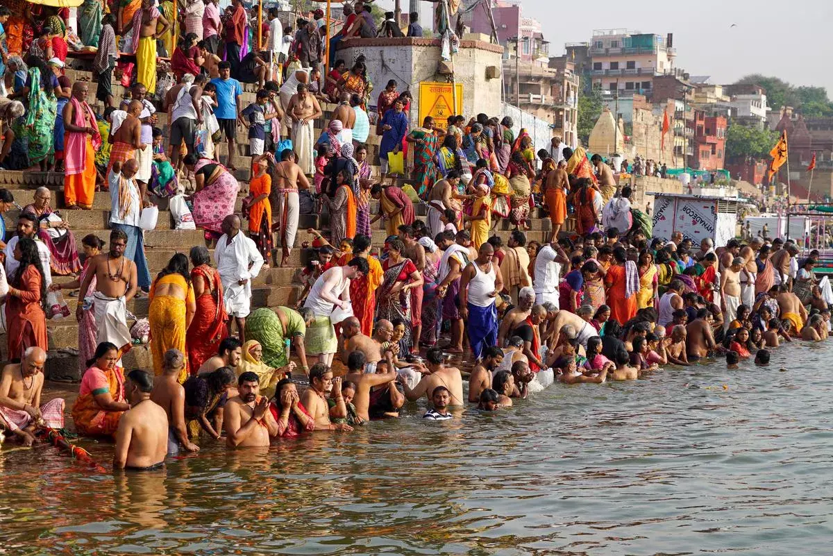 అట్టహాసంగా గంగా నది పుష్కరాలు