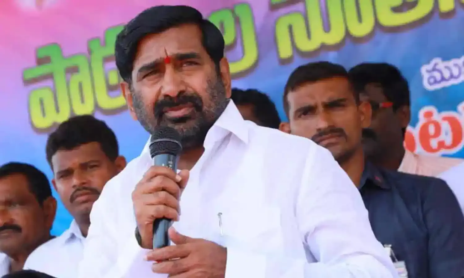 దేశాన్ని నాశనం చేయాలన్నదే బీజేపీ ఎజెండా: మంత్రి జగదీష్రెడ్డి దేశాన్ని నాశనం చేయాలన్నదే బీజేపీ ఎజెండా: మంత్రి జగదీష్రెడ్డి