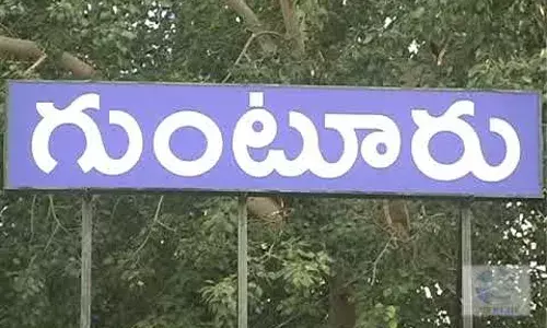 గుంటూరు జిల్లాలో పొలిటికల్ వార్..చంద్రబాబు సభ నేపధ్యంలో హై టెన్షన్ గుంటూరు జిల్లాలో పొలిటికల్ వార్..చంద్రబాబు సభ నేపధ్యంలో హై టెన్షన్