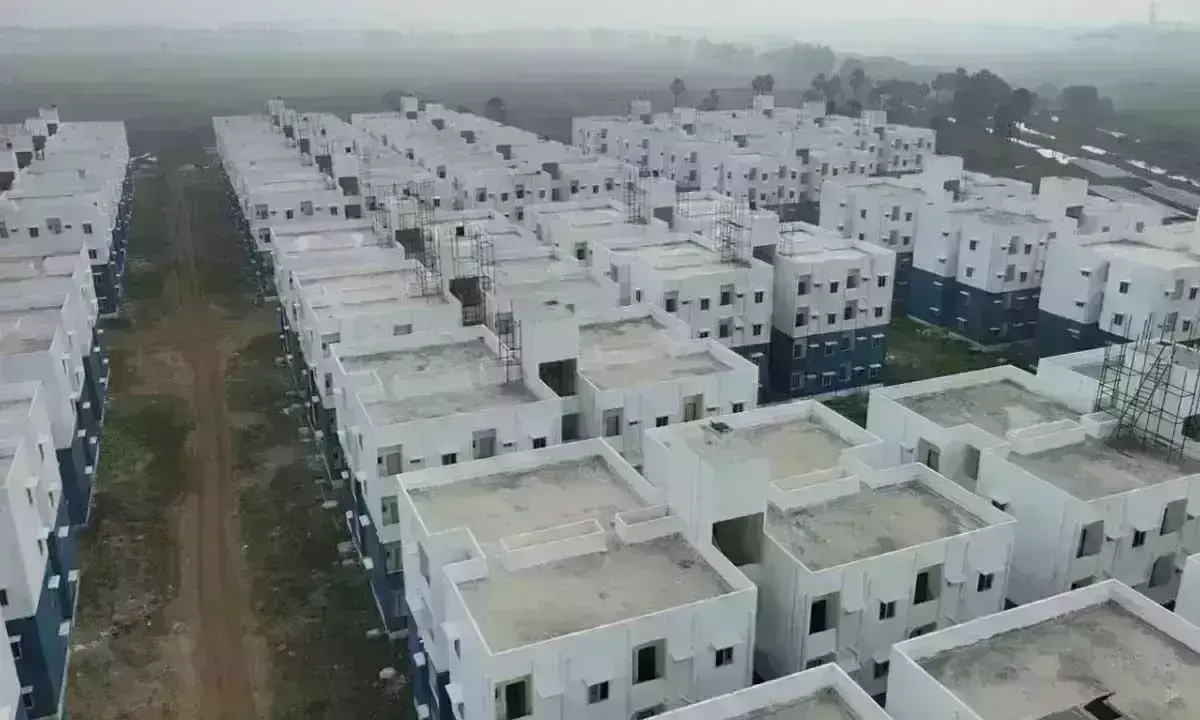 పాడుబడ్డ టిడ్కో ఇళ్లు పాడుబడ్డ టిడ్కో ఇళ్లు