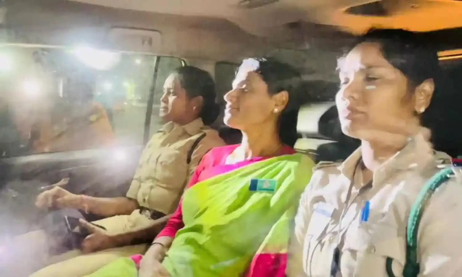 వైఎస్ షర్మిల బెయిల్ పిటిష్పై నాంపల్లి కోర్టులో విచారణ వైఎస్ షర్మిల బెయిల్ పిటిష్పై నాంపల్లి కోర్టులో విచారణ