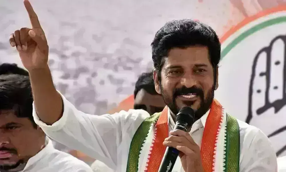 ఇంటికో ఉద్యోగమన్న కేసీఆర్ ఊరికో ఉద్యోగమైనా ఇచ్చిండా..?: రేవంత్రెడ్డి ఇంటికో ఉద్యోగమన్న కేసీఆర్ ఊరికో ఉద్యోగమైనా ఇచ్చిండా..?: రేవంత్రెడ్డి