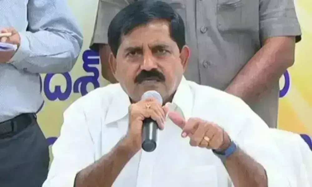 సీబీఐ దెగ్గర అందరి చిట్టా ఉంది..సీఎం జగన్పై ఆదినారాయణరెడ్డి ఫైర్ సీబీఐ దెగ్గర అందరి చిట్టా ఉంది..సీఎం జగన్పై ఆదినారాయణరెడ్డి ఫైర్