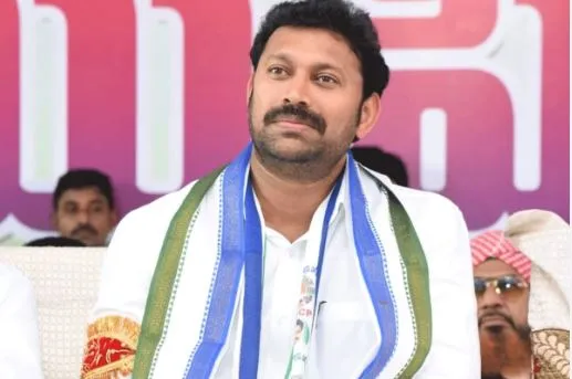 Vivek Murder Case : అవినాశ్ రెడ్డి ముందస్తు బెయిల్ వాయిదా Vivek Murder Case : అవినాశ్ రెడ్డి ముందస్తు బెయిల్ వాయిదా