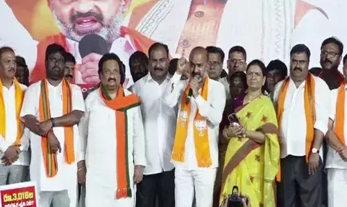 పరీక్షలు సక్రమంగా నిర్వహించలేని ప్రభుత్వం ఎందుకు: బండి సంజయ్‌