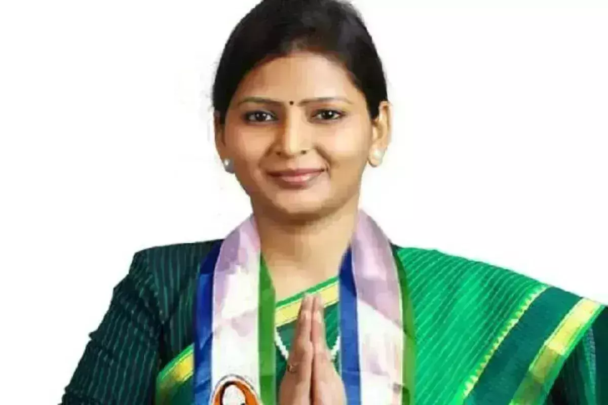 వైసీపీలో దళితులను ఎదగనివ్వడంలేదు: ఎమ్మెల్యే జొన్నలగడ్డ పద్మావతి వైసీపీలో దళితులను ఎదగనివ్వడంలేదు: ఎమ్మెల్యే జొన్నలగడ్డ పద్మావతి